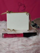 Load image into Gallery viewer, Berry Daring- Lip Shine Round shiny BLK w/Sponge