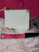 Load image into Gallery viewer, Doll Face- Liquid Matte Lips w/ Sponge