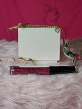 Load image into Gallery viewer, Razzle Dazzle Lip Shine- round shiny BLK w/Sponge