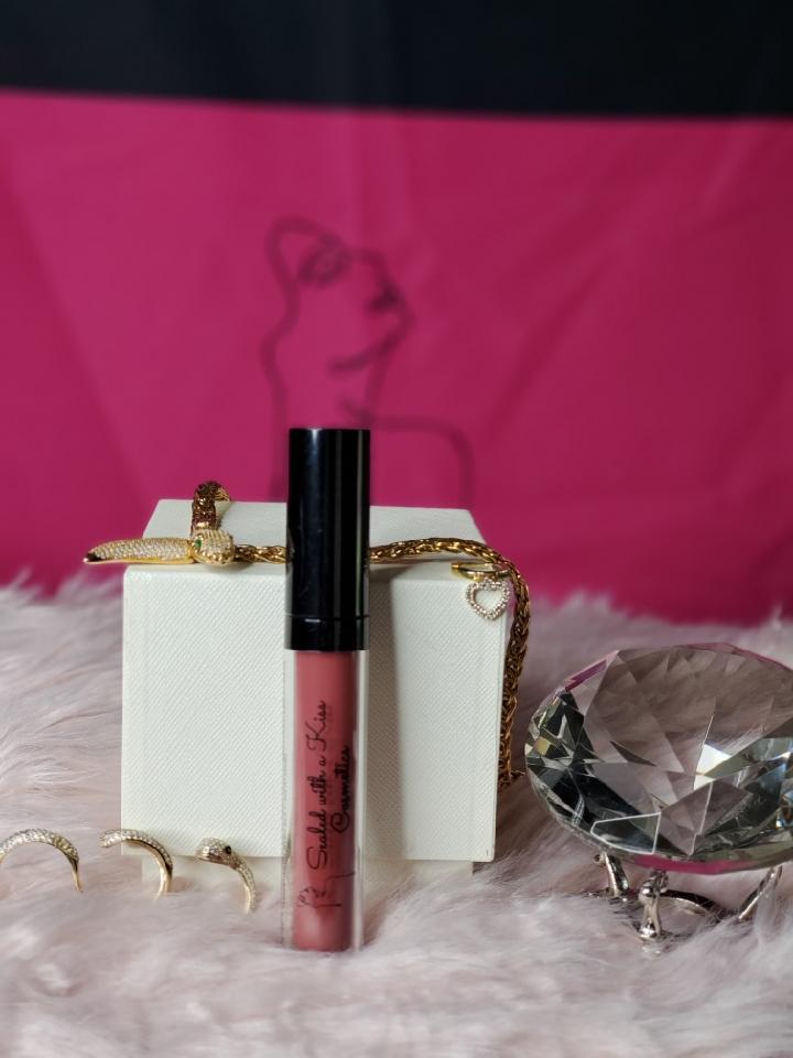 Charmed- Liquid Matte Lips w/Sponge