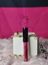 Load image into Gallery viewer, Raspberry- Lip Shine- round shiny BLK w/Sponge
