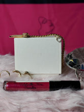 Load image into Gallery viewer, RaspBerry Supreme- Liquid Matte Lips w/Sponge
